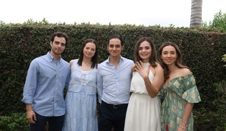 Manolo Martins, Alejandra Martins, Mauricio Lasso de la Vega, Gabriela Martins y Adriana Martins.