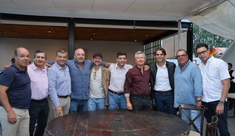  Enrique Quintero, Francisco Escobedo, Arturo Estrada, Toño Lozano, Chema Rosillo, Javier Davila, Sergio Torres, Juan Carlos Valladares, Carlos Esparza y Saúl Méndez.
