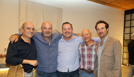  Toño Lozano con los parientes Meade.