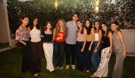 Victoria Rendon, Ana Cecilia, Córdoba, Alejandra Suárez, Mario Macías, Isa Burberg, Victoria Navarro, Sofía Flores, Michelle Marín y Daniela Guerra.