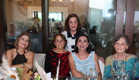  Leonor, Adriana, Leticia y Gabriela Orozco y Patricia Brunel.