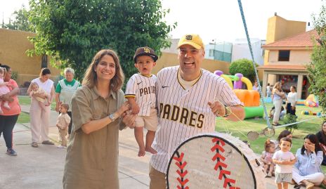  Germán Sotomayor y Mónica Medlich con su hijo Juan José.
