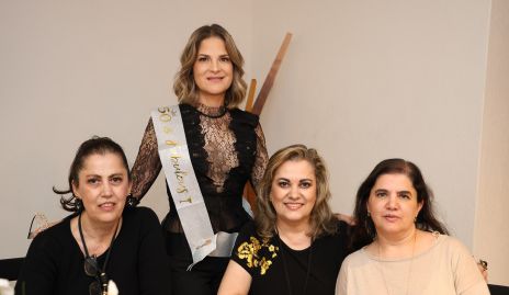  Tita Abud, Vicky Canseco, Anis y Paty Abud.