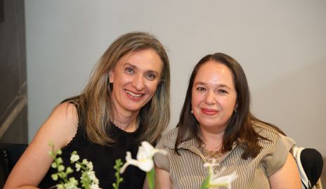  Águeda Chávez y Graciela Muñoz.