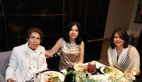  Laura Lima, Martha y Victoria Lima.