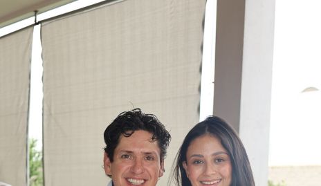  Adriana Martínez y Chuy Rosillo.