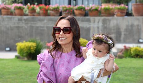  Marianela Villanueva con su nieta Triana.