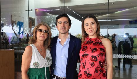  Paty Gaviño, Guillermo Gómez y Michell Cano.