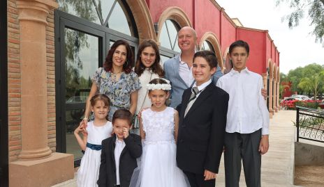  La familia Vilet Vergara Paty, Paty, Jordi, Jordi, Montserrat, José, Cecilia y Gabriel.