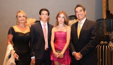  Karina Vita, Santiago Villalobos, Macarena Rosillo y Jacobo Villalobos.