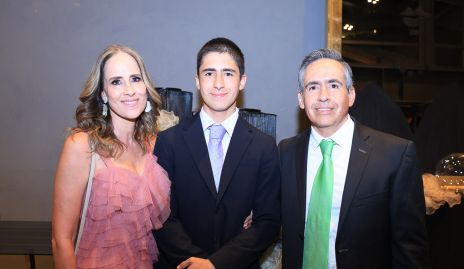  Adriana Pedroza, Arturo y Arturo Hinojosa.
