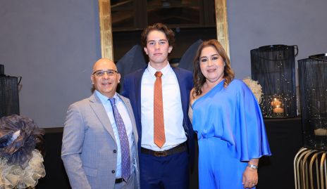  Agustín García, Agustín García y Deyanira Cázares.