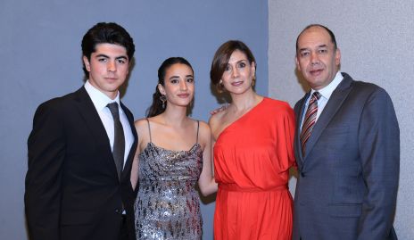  Guillermo, Lucrecia Abud, Lucrecia del Villar y Omar Abud