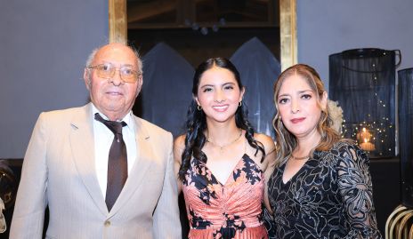  Alejandro Martínez, Dafne Gómez y Sandra Martínez.
