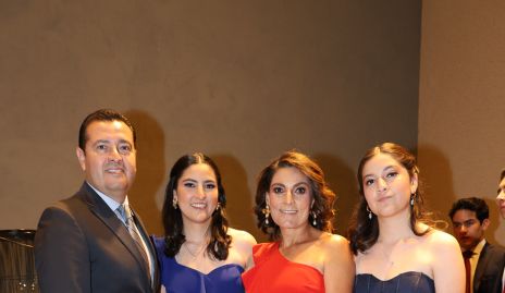  Andrés Guerrero, Ana Pao Guerrero, Érika Martínez y Andrea Guerrero.