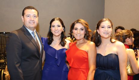  Andrés Guerrero, Ana Pao Guerrero, Érika Martínez y Andrea Guerrero.