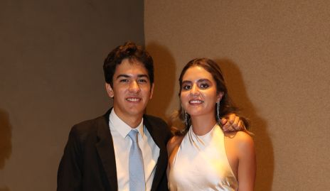 Pablo Montes y Mía Zendejas.