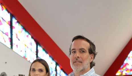 Myriam García y Herbert Trampe, padrinos de Sofía.