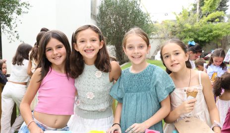  Paula, Danna, Lu y María.
