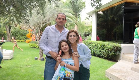  Claudia Oliva y Mauricio Ruiz con su hija Roberta.