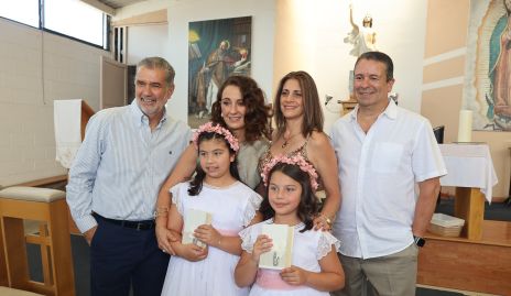  José Luis Leiva, Gloria Martínez, Soraya Gaviño y Jorge Martínez con sus sobrinas María y Pilar de los Santos.