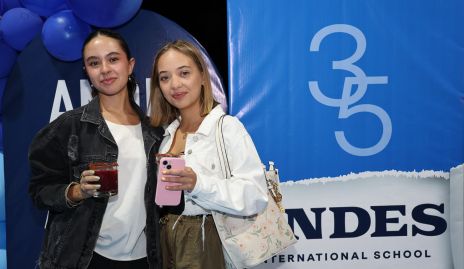  Laura Reyes y Silvana Martínez.