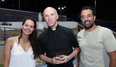  María Fernanda Díaz, Pbro. Antonio Martínez y Mauricio Romo.