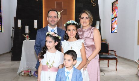  Alan Ávila, Alejandro Ávila, Marcela Ávila, Ana Paula Ávila y Marcela Zapata.