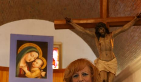  Regina con su abuelita materna Amal Dib.