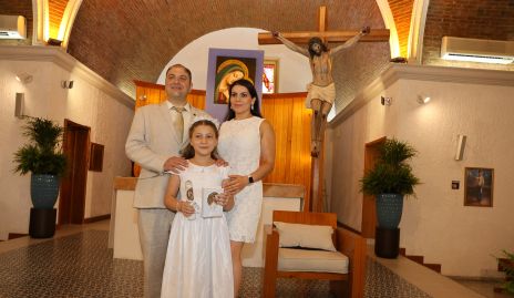  Jesús Abraham y Abeer Dayoub con su hija Regina.