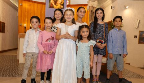  Regina con sus amiguitos y primos.