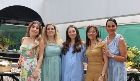  Silvana Zendejas, Silvia Foyo, Nayelli Maya, Alejandra Zulaica y Marily de Tobías.
