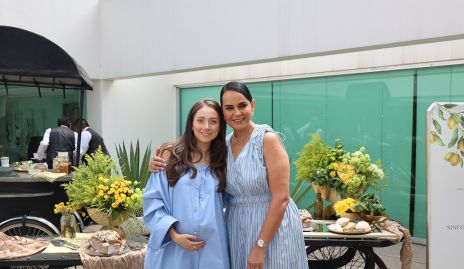  Nayelli Maya y Marilly de Tobías.