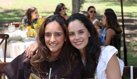  Isabella Torres y Alynn Ruíz.