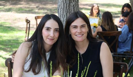  Mariana Alcalá y Lucrecia García.