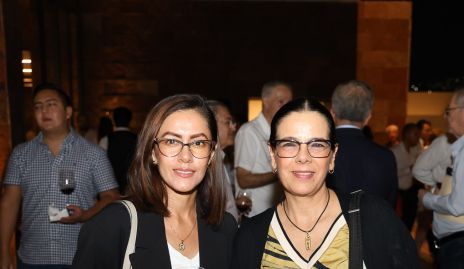  Claudia Castillo y Marilú Cubillas.