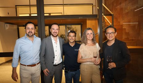  Salim Gutiérrez, Enrique Tirado, David Castañeda, Luis Olivares y María Clara.