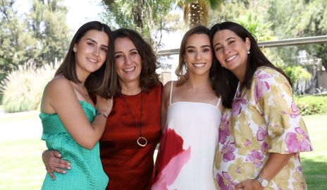  Isa Pérez, Gloria Martínez, Maricarmen Del Valle y Ana Sofía Leiva.