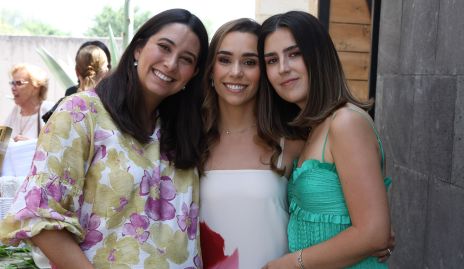  Ana Sofía Leiva, Mari Del Valle e Isabel Pérez.