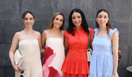  Valeria Pérez, Mar Del Valle, Leticia Stevens y Paula Pérez.
