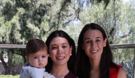  Montse y Carmelita Del Valle con Marina.