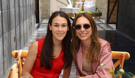  Carmelita Del Valle y Andrea Naya.
