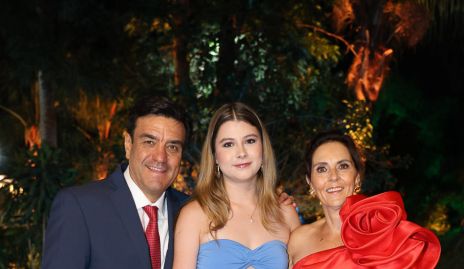  Víctor Lomelí, Mariana Lomelí y Sandra Correa.