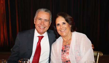  Héctor Hinojosa y Beatriz Treviño.