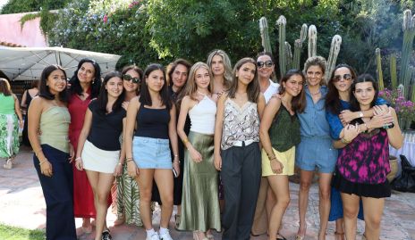  Ninfas con sus mamás.