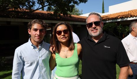  Lorena Torres y Daniel Carreras con su hijo Diego.