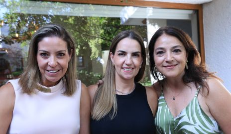  Cecilia Limón, Mari Pepa Muriel y Adriana Calderón.