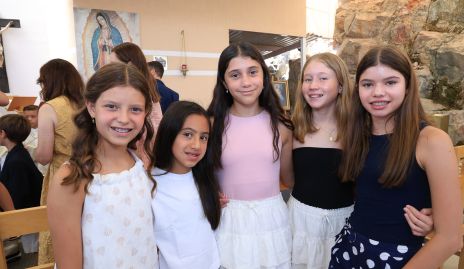  Isa Molina, Marina Córdova, Ana Paula Trujillo, Vale Vallejo y Vale Zermeño.