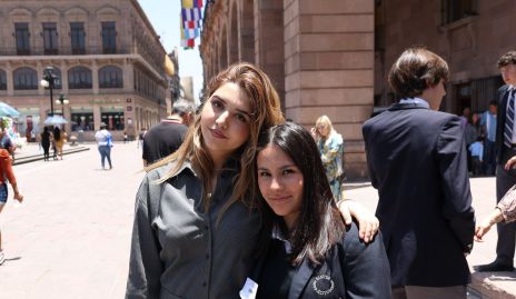  Marisol de los Santos con su ahijada Emma Fernández.