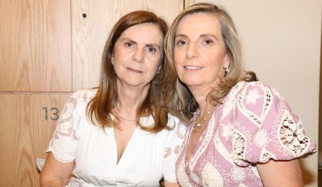  Mari Pepa Valladares y Charo Valladares.